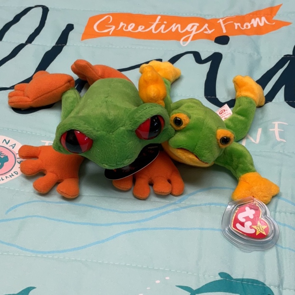Vintage Ty Smoochy & Rainforest Cha! Cha!  Tree Frogs W Tags